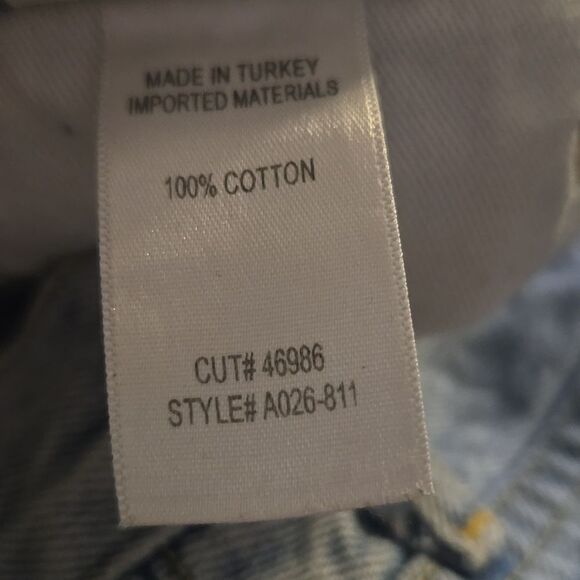 **Agolde Light Wash Denim Shorts 29 CUT# 46986 STYLE# A026-811 - Picture 5 of 10